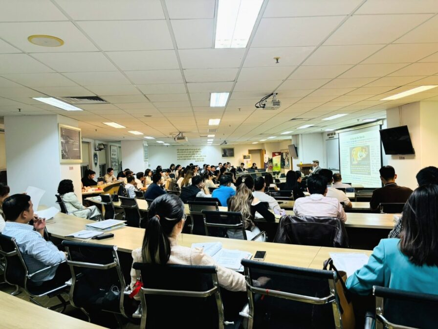 Hình ảnh lớp học PTI 2 pti khai giang ceo 181 3